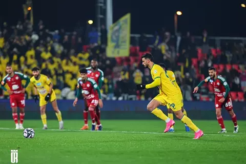 أسطورة يصعب منافستها.. عمر السومة يواصل كتابة التاريخ في الدوري السعودي (فيديو)